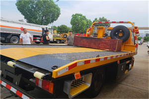 清水河附近拖车电话号码服务